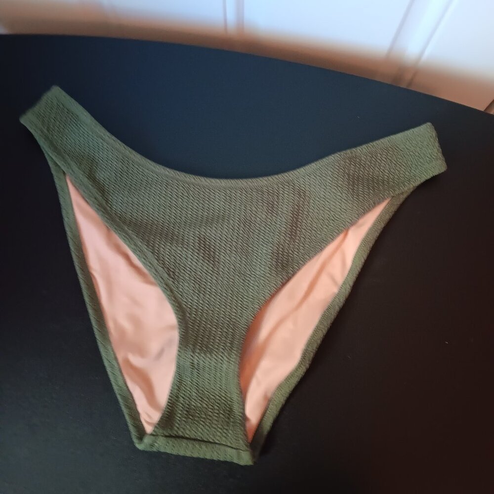 J Crew Women's Textured Curved Waist Cheeky Bikini Bottom Size Large Gre…